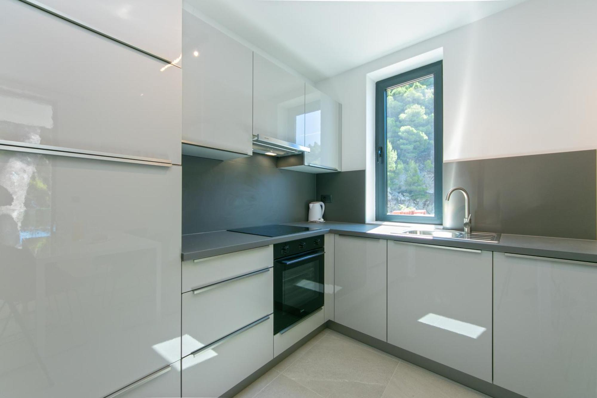 Apartments By The Sea Brela, Makarska - 6007 Exterior photo