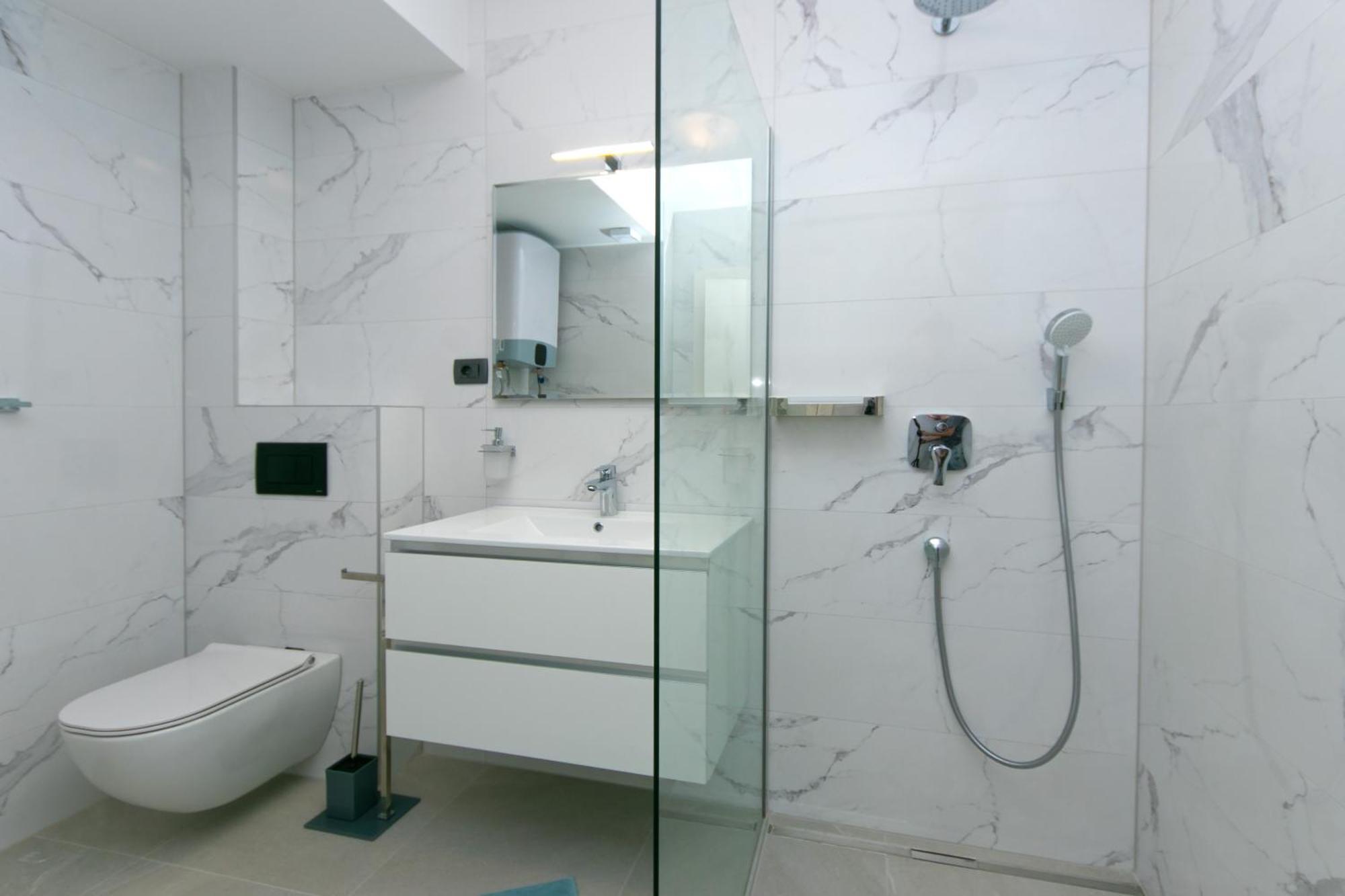 Apartments By The Sea Brela, Makarska - 6007 Room photo